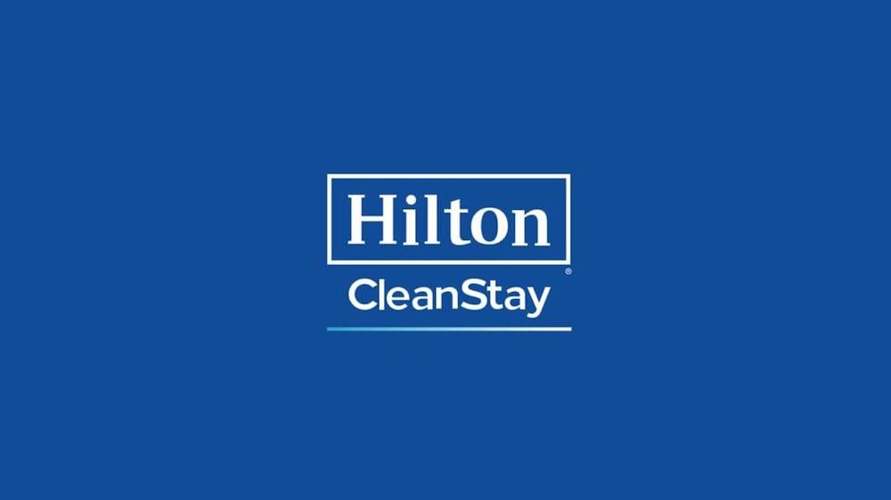 Hampton Inn & Suites Montreal-Dorval Esterno foto