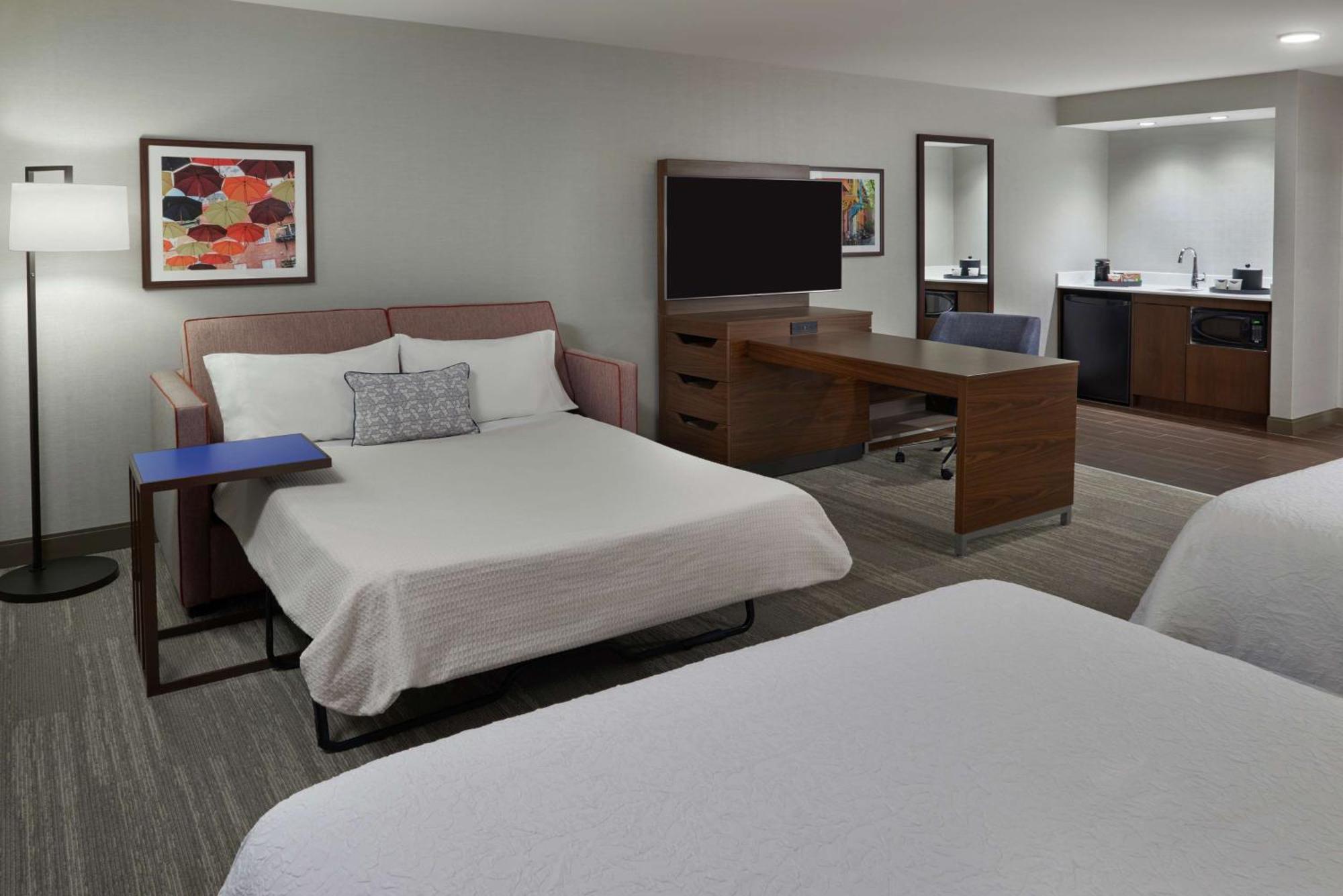 Hampton Inn & Suites Montreal-Dorval Esterno foto