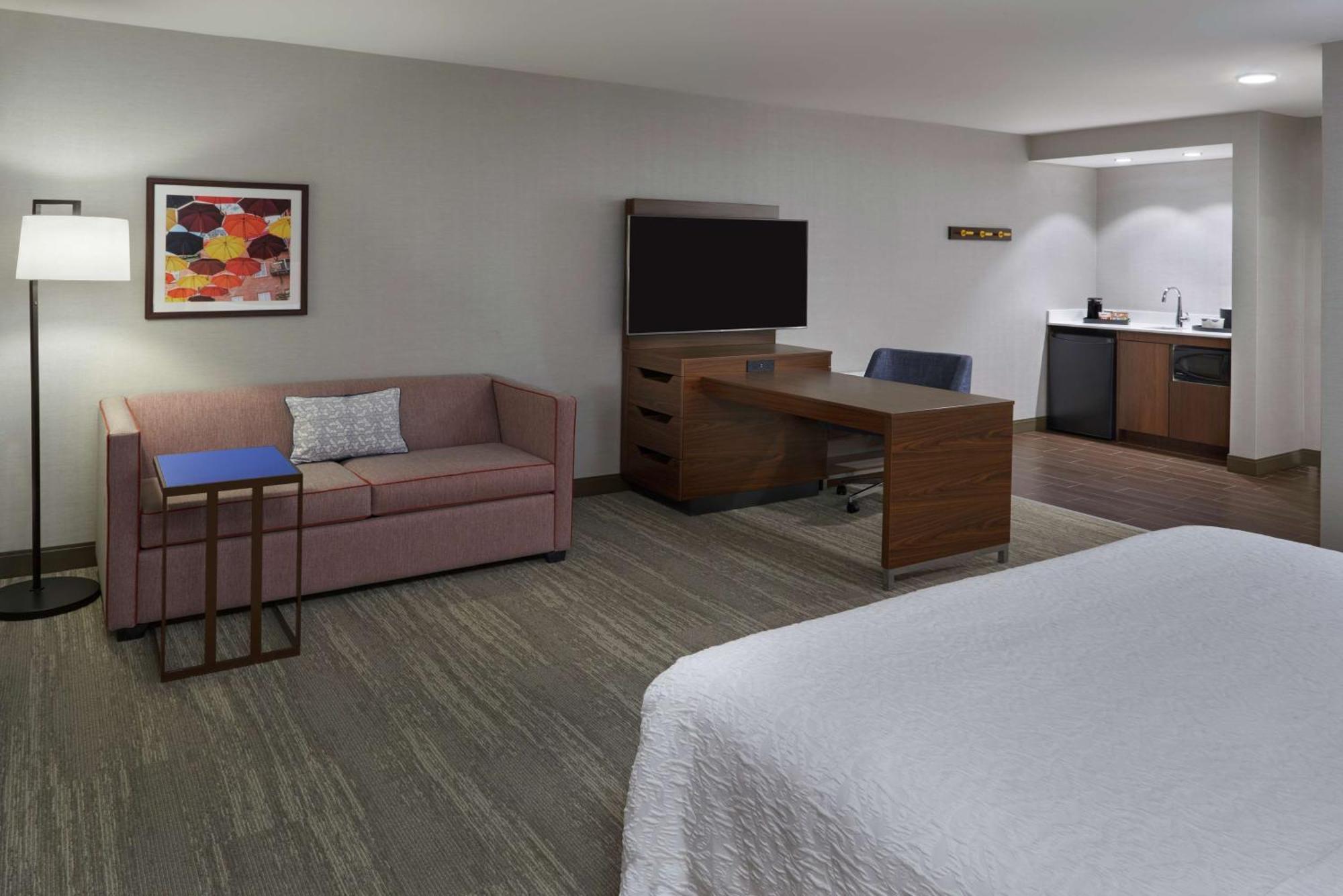 Hampton Inn & Suites Montreal-Dorval Esterno foto