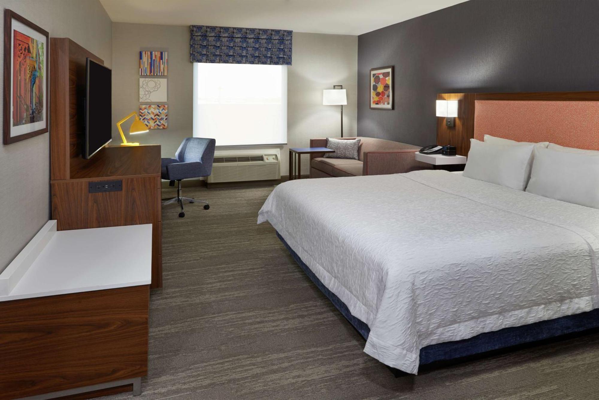 Hampton Inn & Suites Montreal-Dorval Esterno foto