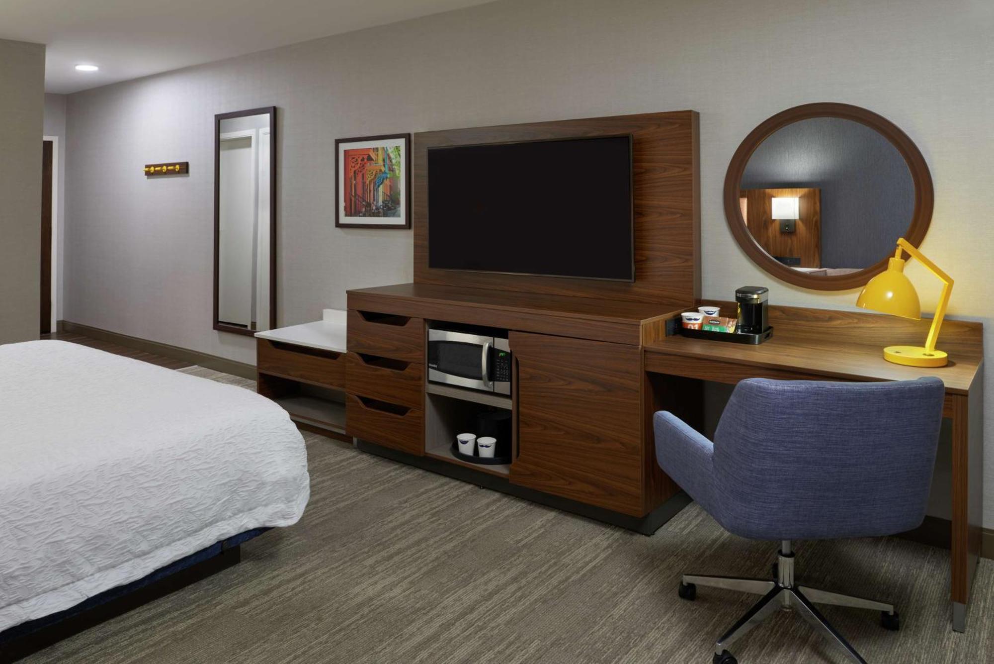 Hampton Inn & Suites Montreal-Dorval Esterno foto