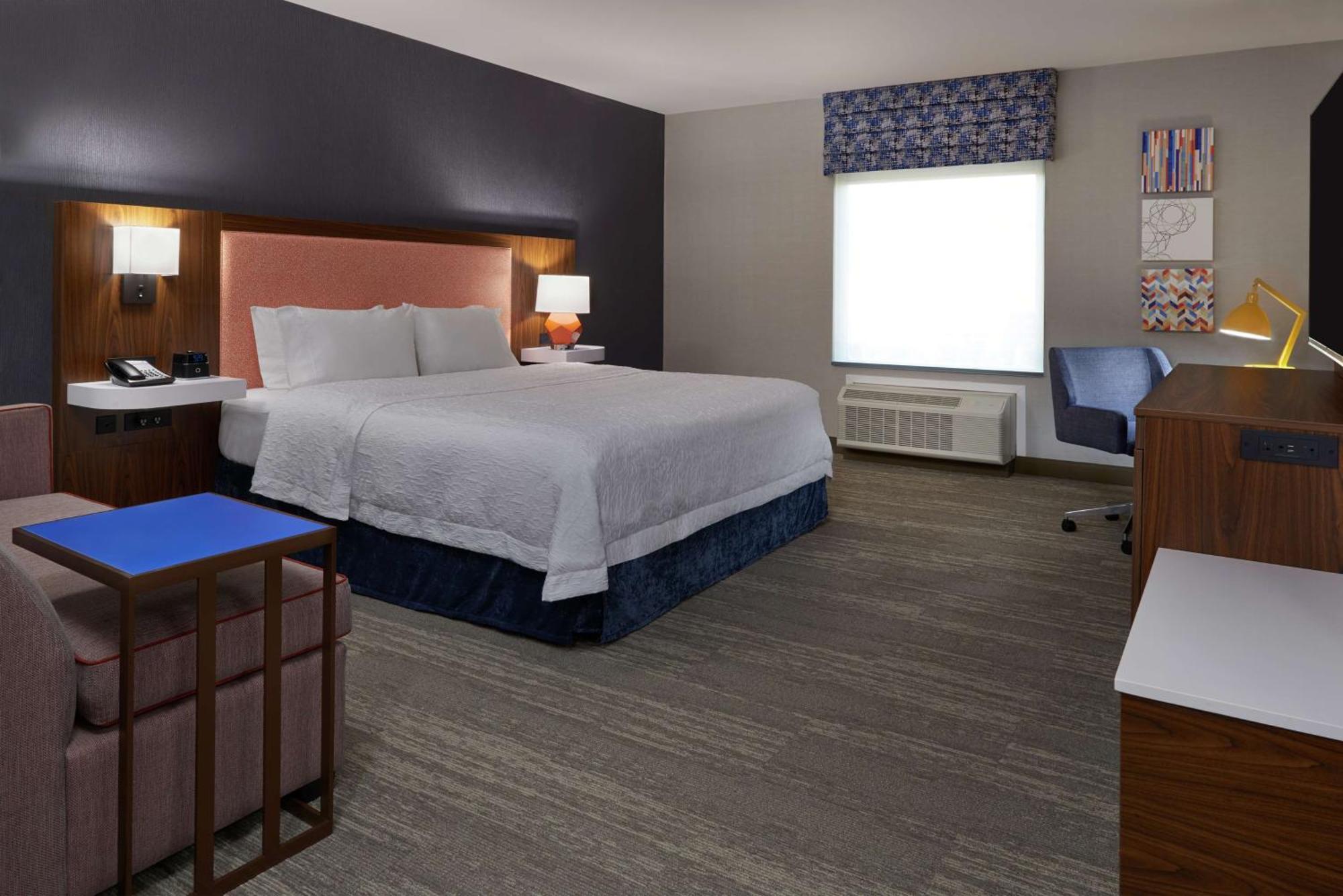 Hampton Inn & Suites Montreal-Dorval Esterno foto