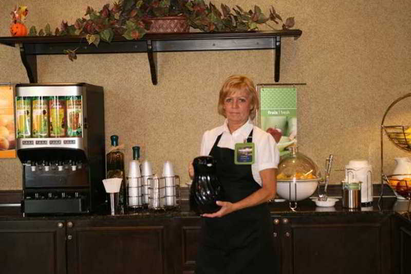 Hampton Inn & Suites Montreal-Dorval Ristorante foto